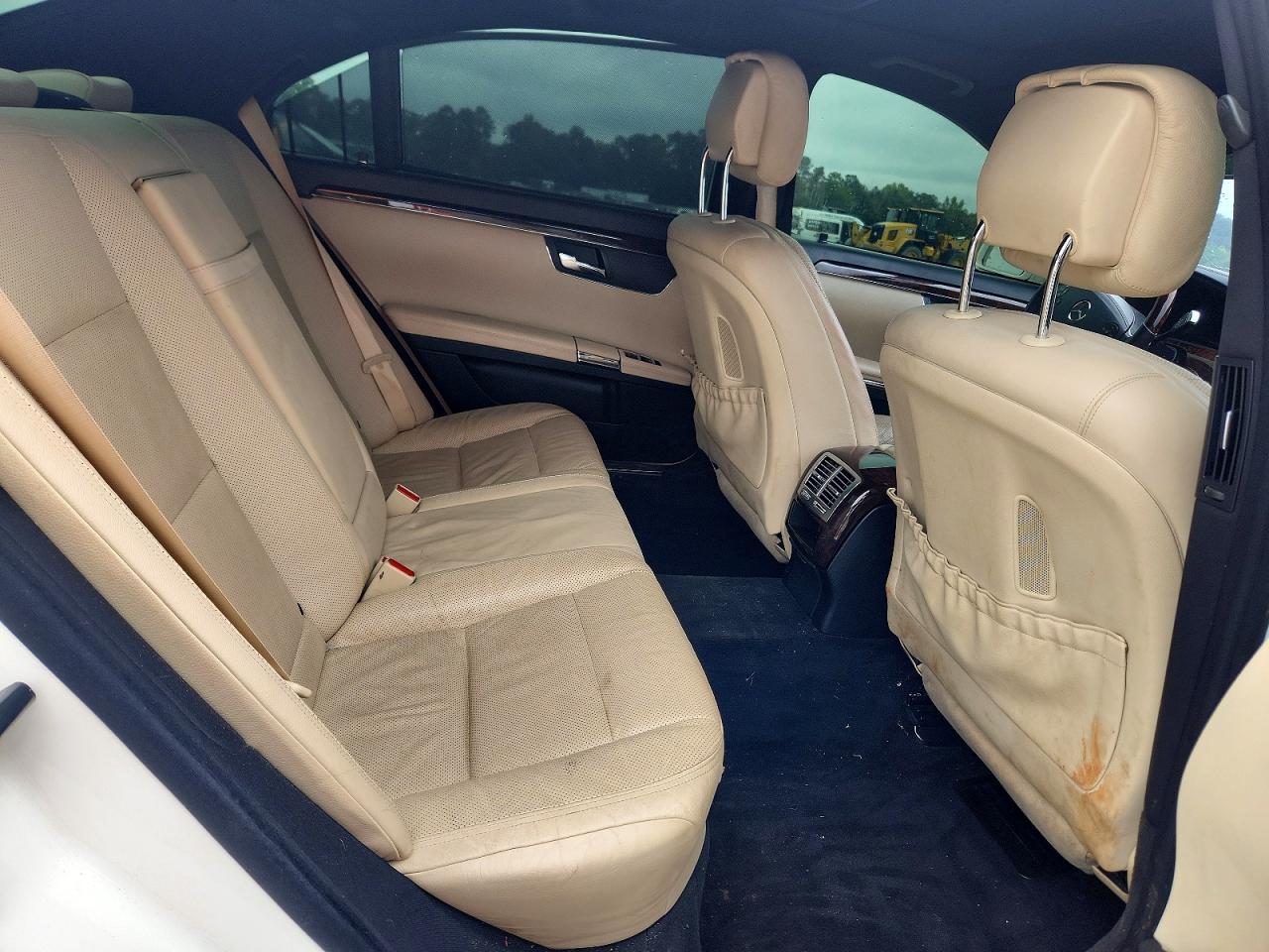 Mercedes-Benz S-Class 550