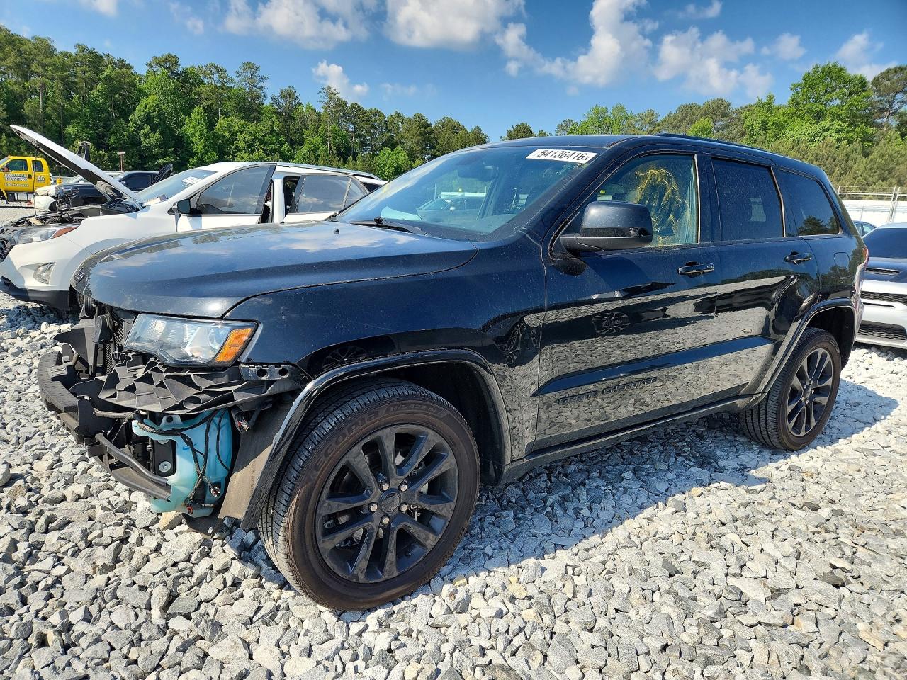 Salvage Jeep Cherokee Image