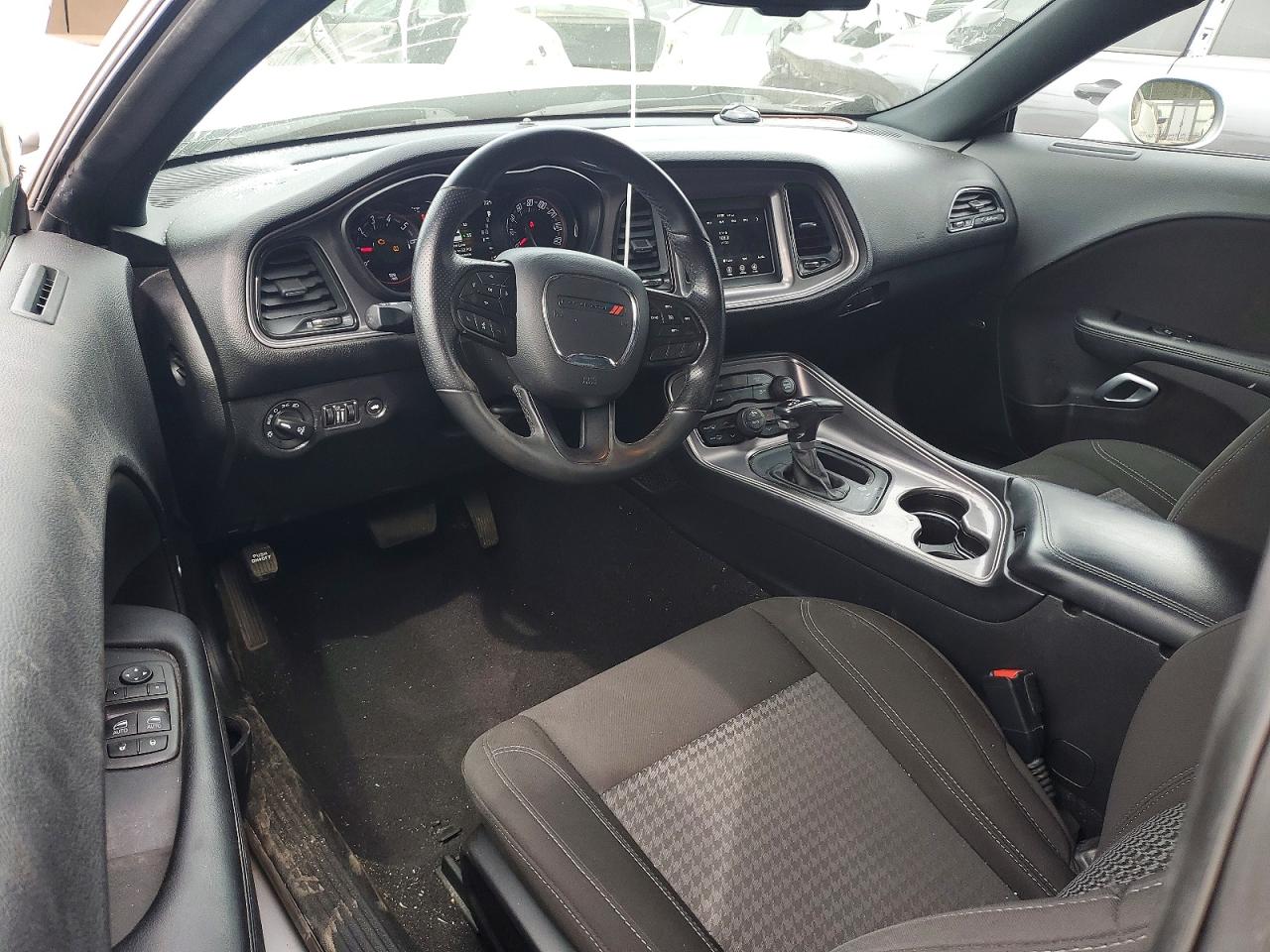 Dodge Challenger Sxt