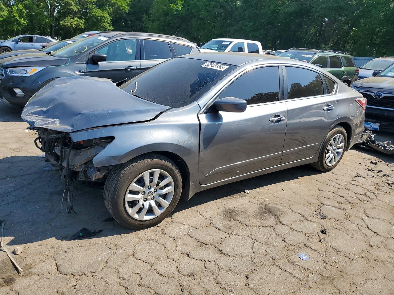 Salvage Nissan Altima Image