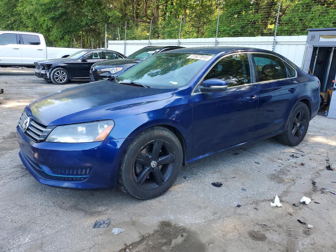 Salvage Volkswagen Passat Image
