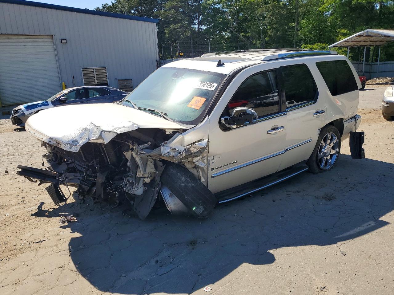 Salvage Cadillac Escalade Image