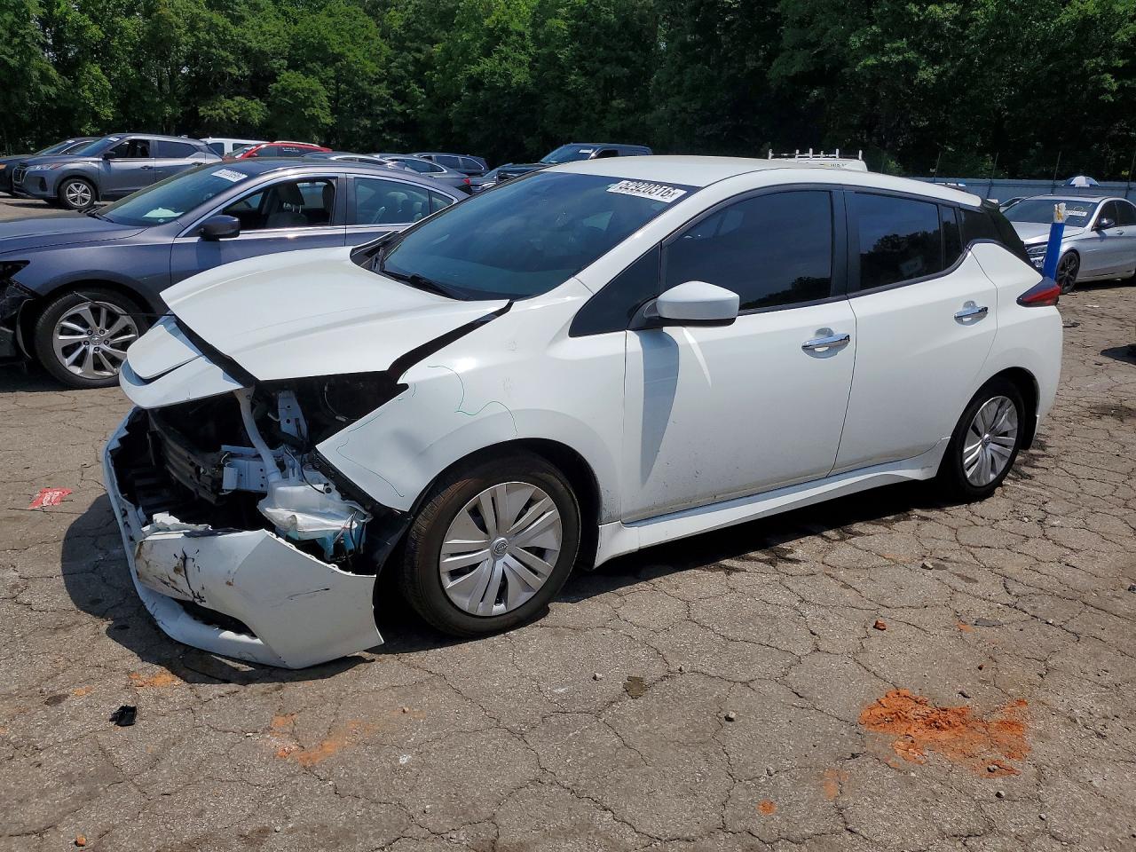Salvage Nissan LEAF Image