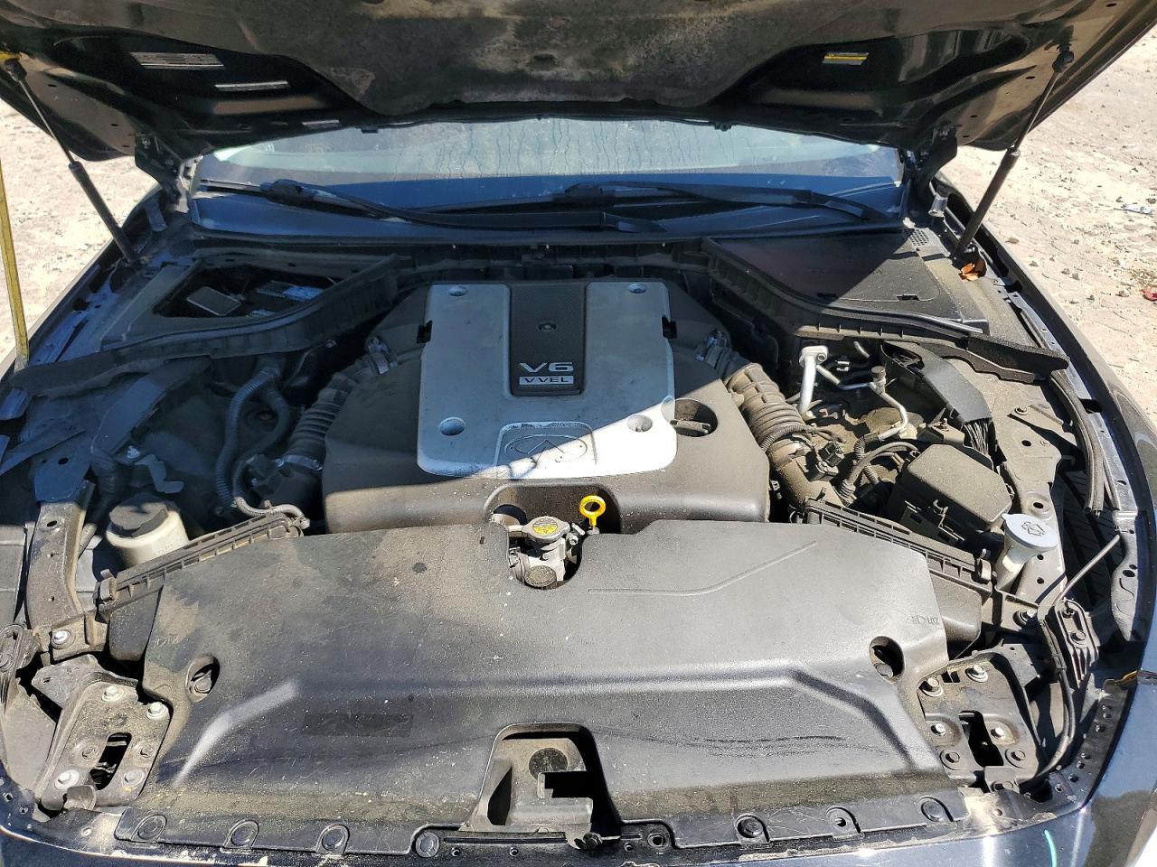 INFINITI Q50 Base