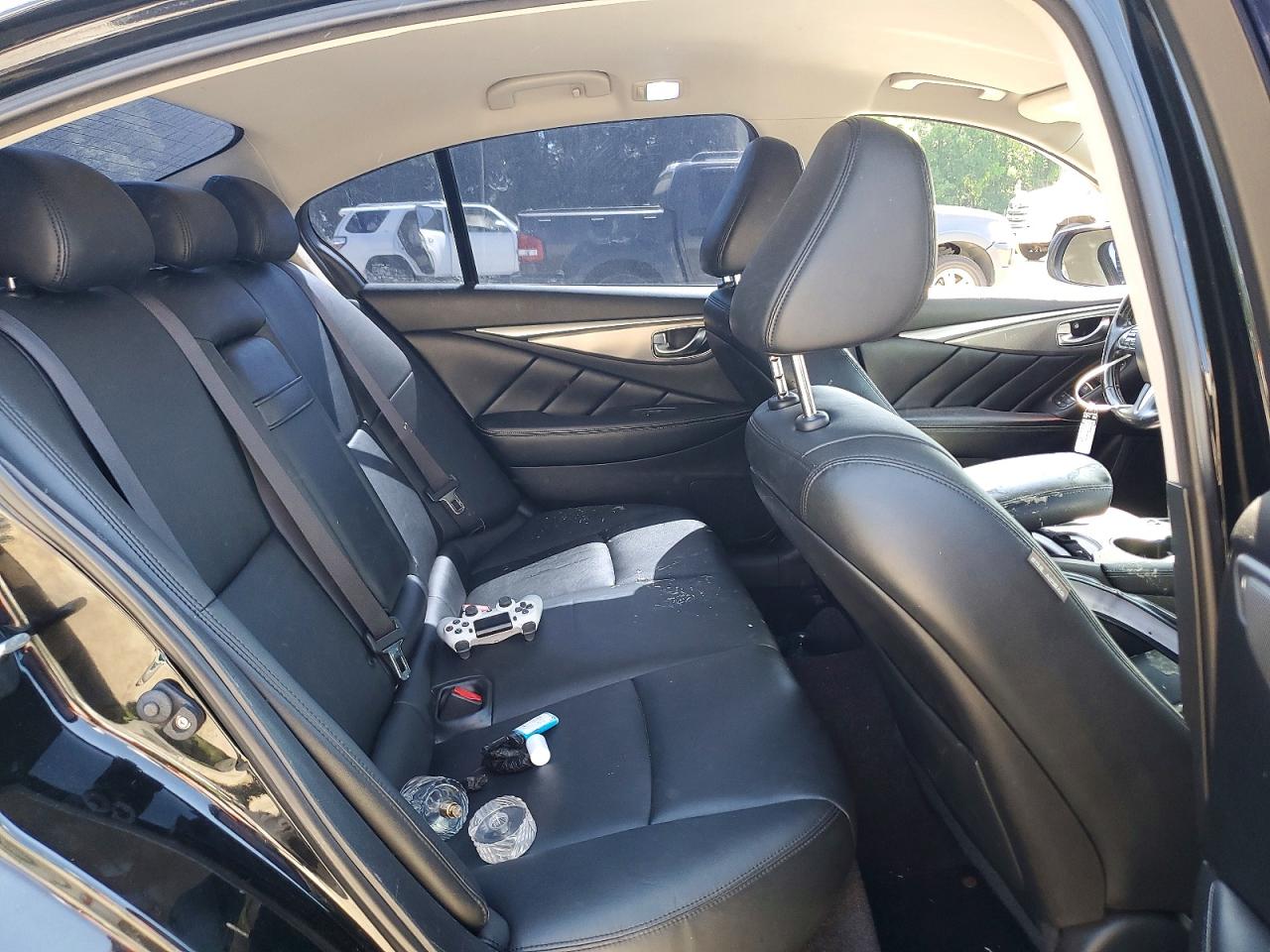 INFINITI Q50 Base