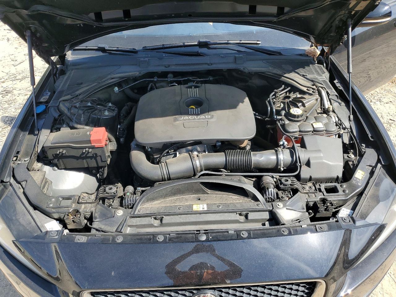 Jaguar XE Premium