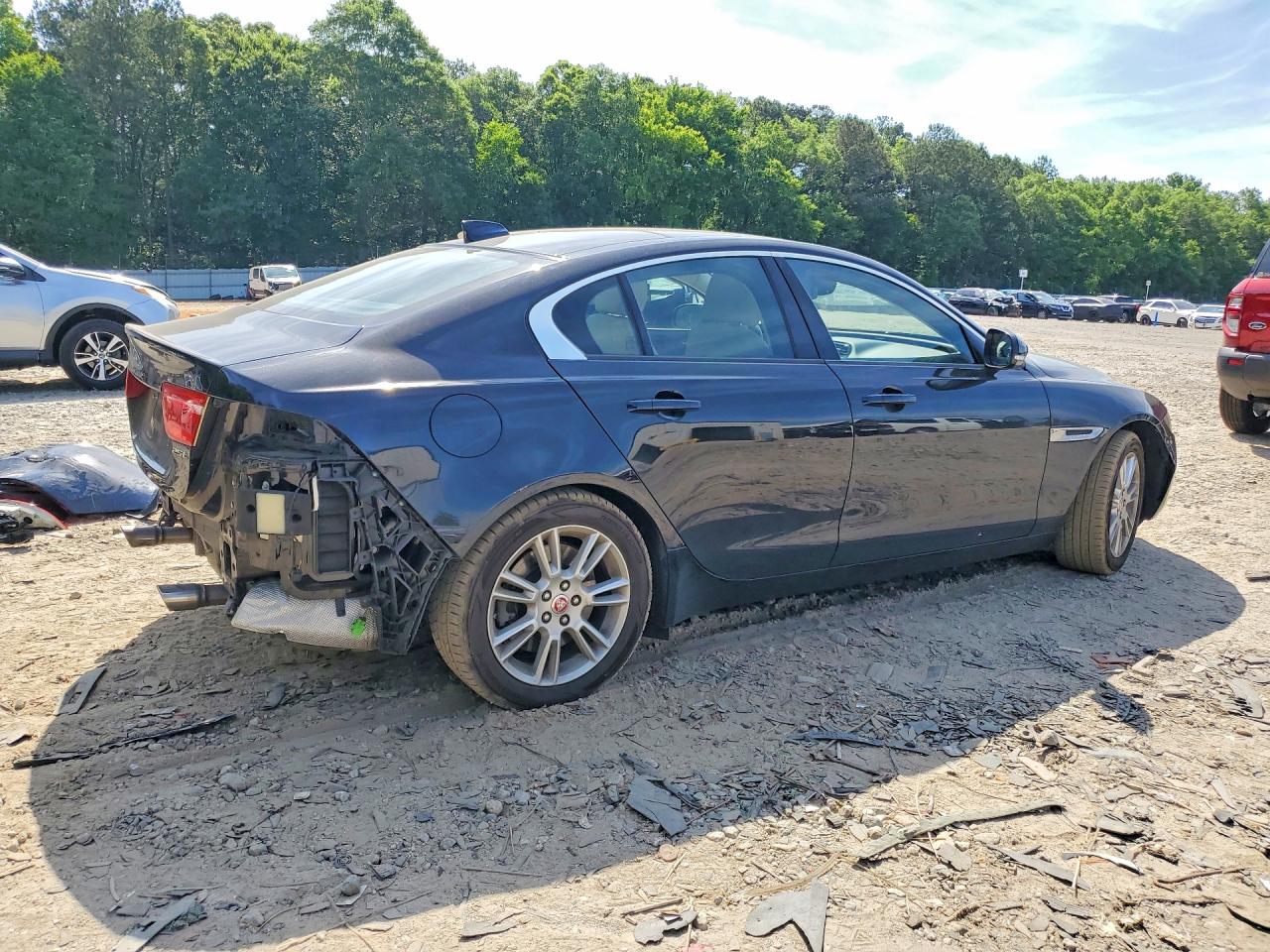 Jaguar XE Premium