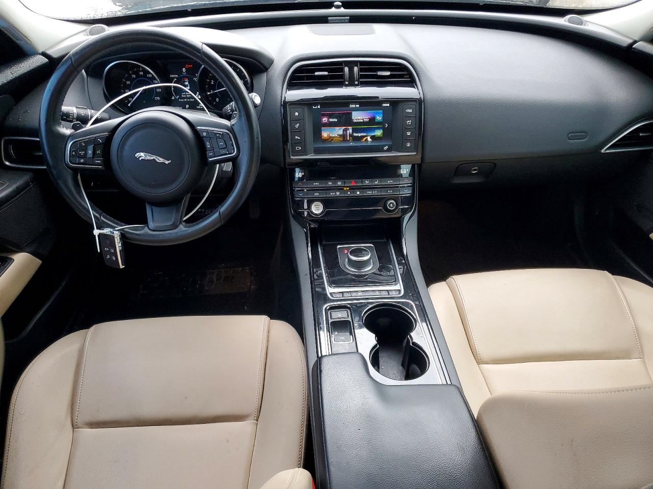 Jaguar XE Premium