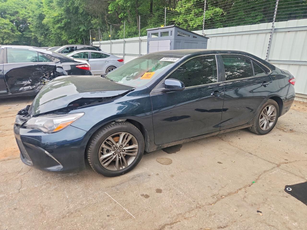 Salvage Toyota Camry Image