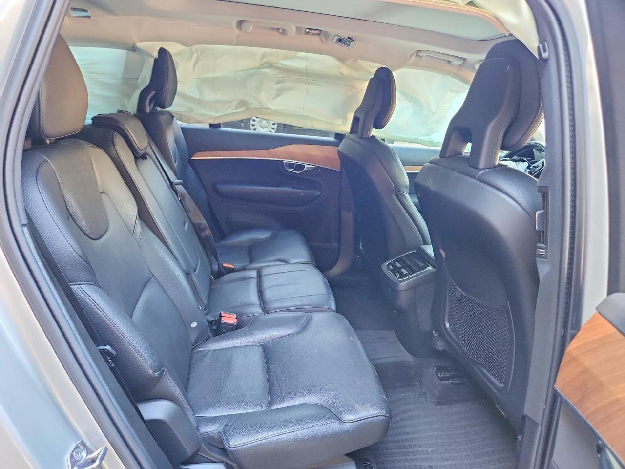 Volvo XC90 T5 Momentum