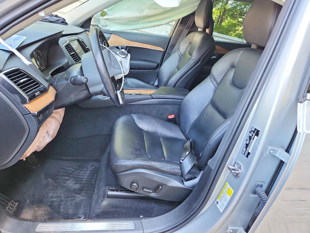 Volvo XC90 T5 Momentum