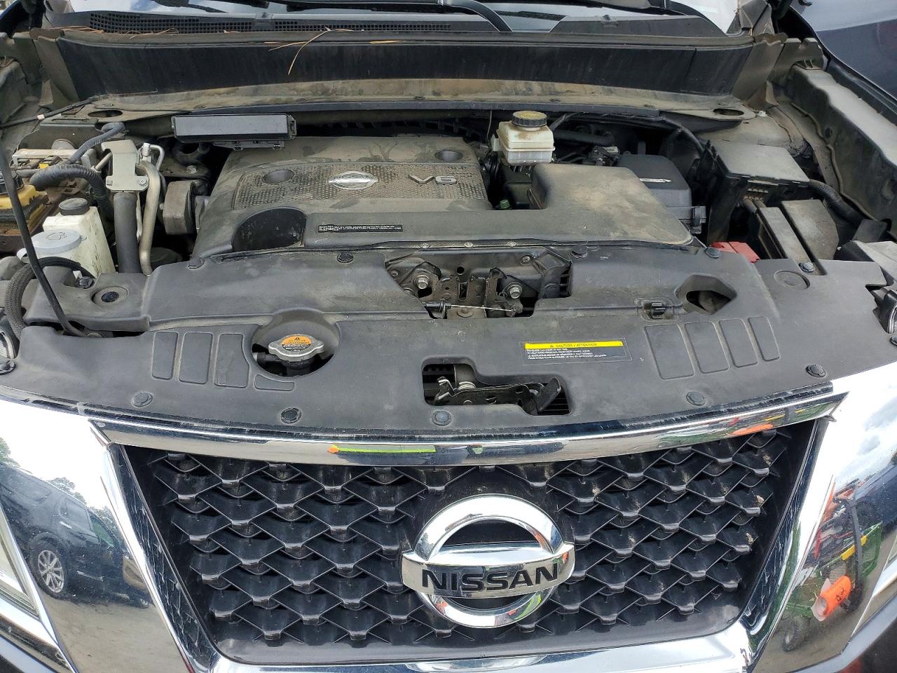 Nissan Pathfinder S