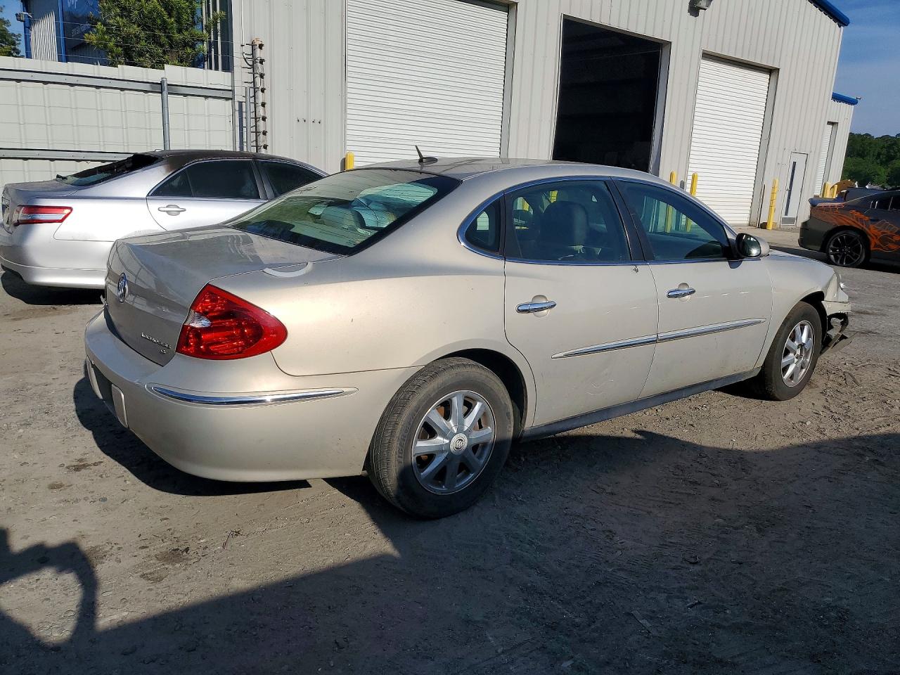 Salvage Buick LaCrosse Image