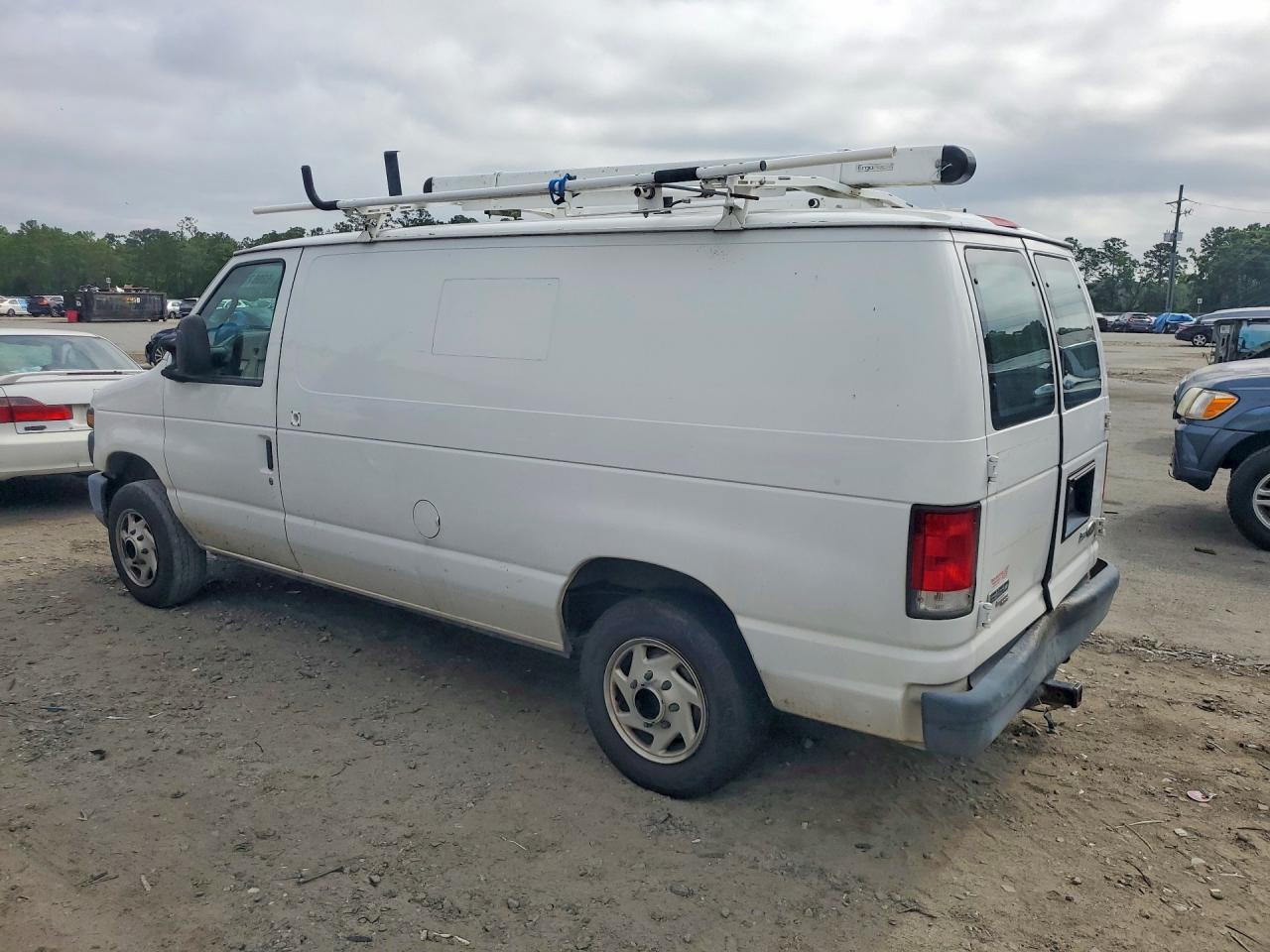 Ford Econoline E150 Van