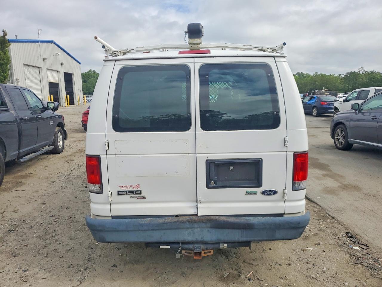 Ford Econoline E150 Van