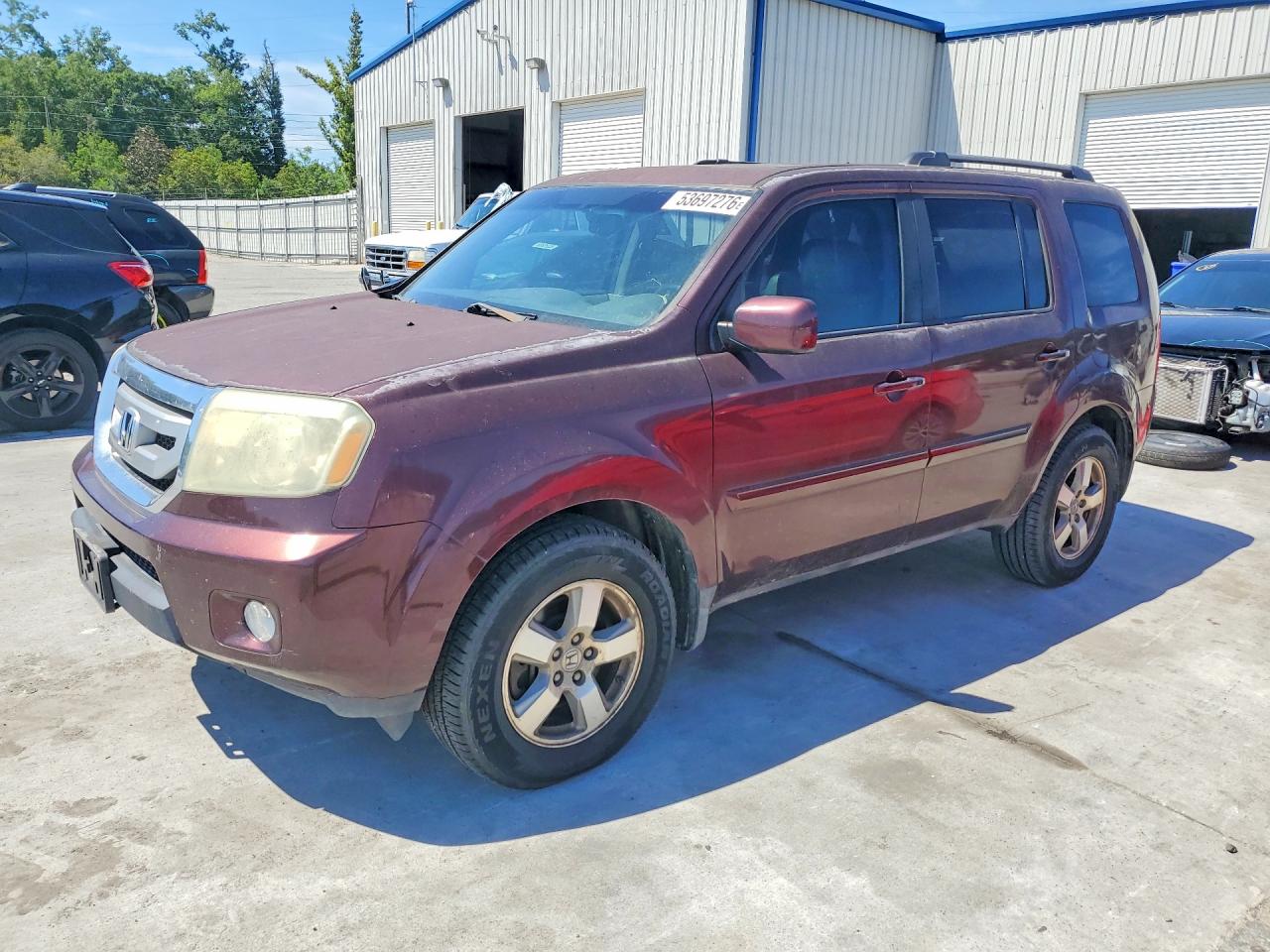 Salvage Honda Pilot Image