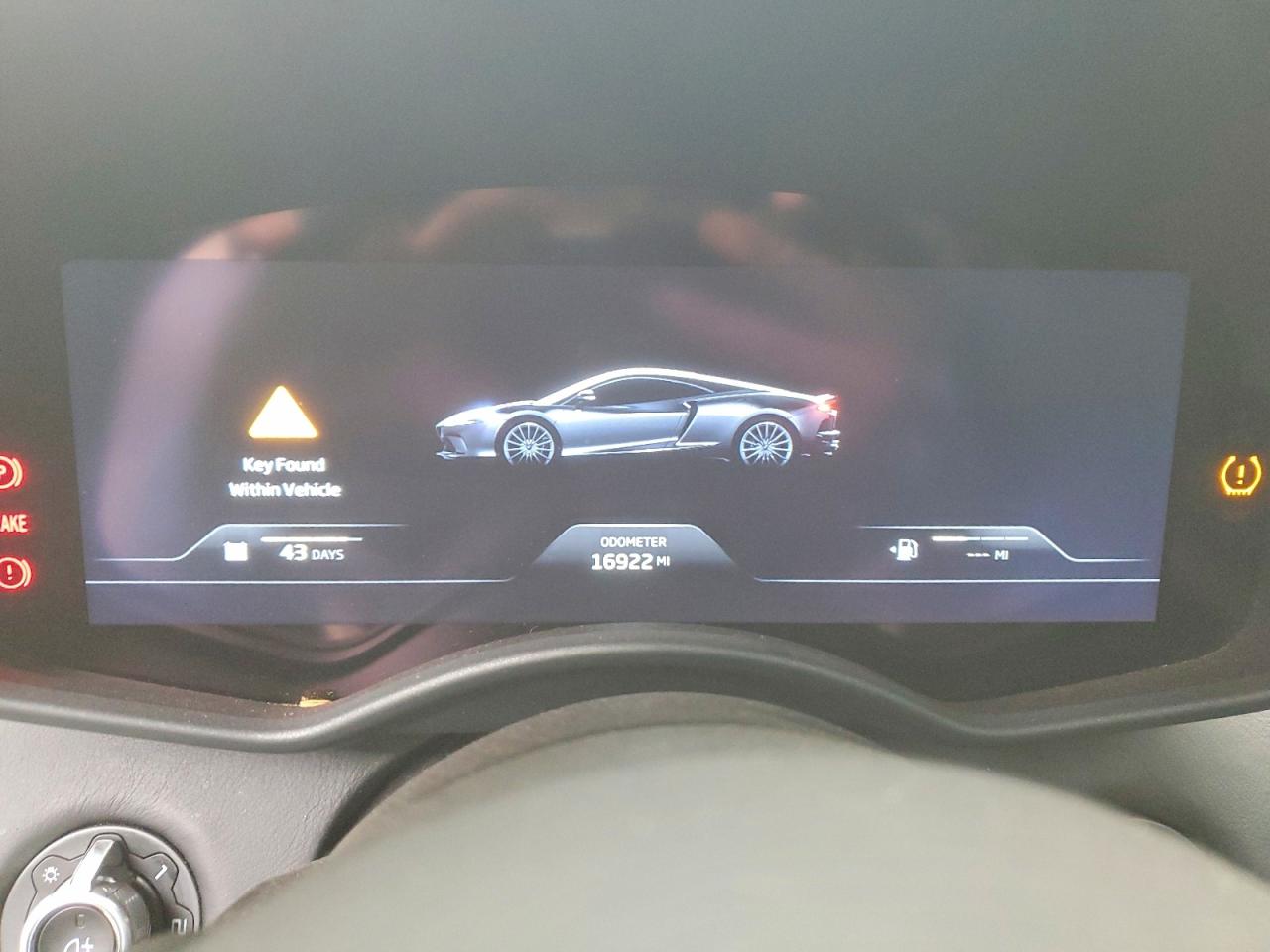 McLaren GT