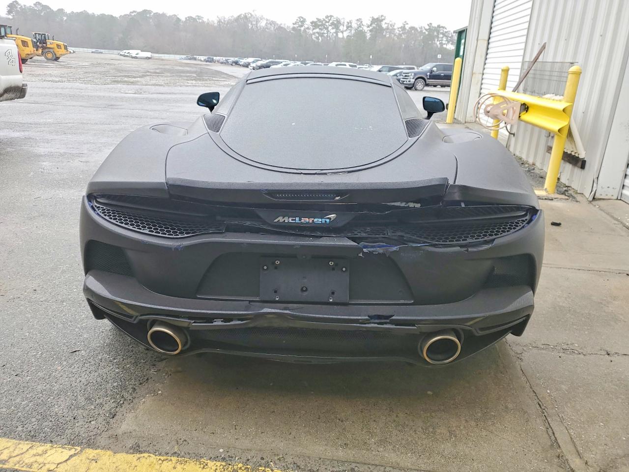 McLaren GT