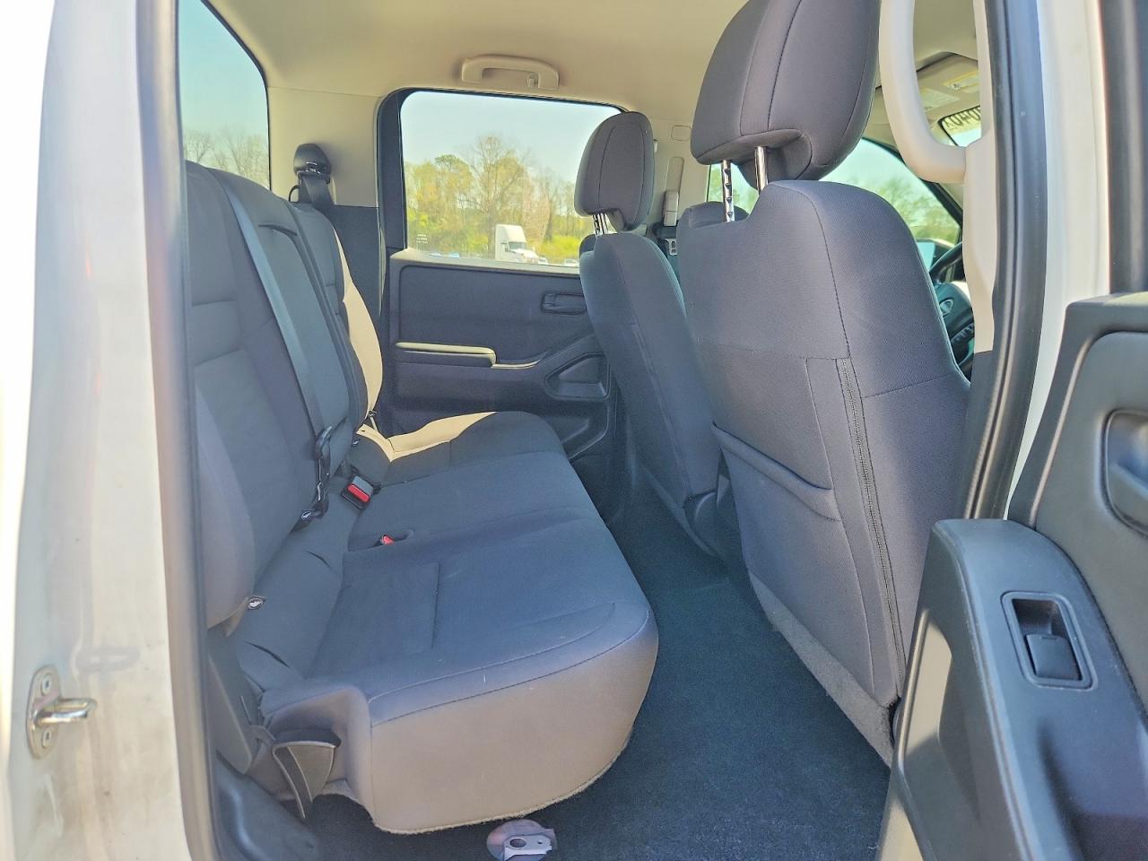 Nissan Frontier S