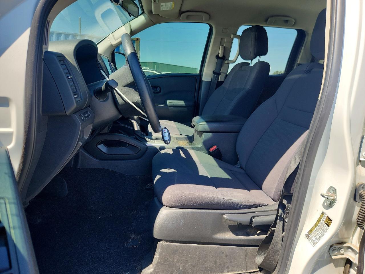 Nissan Frontier S