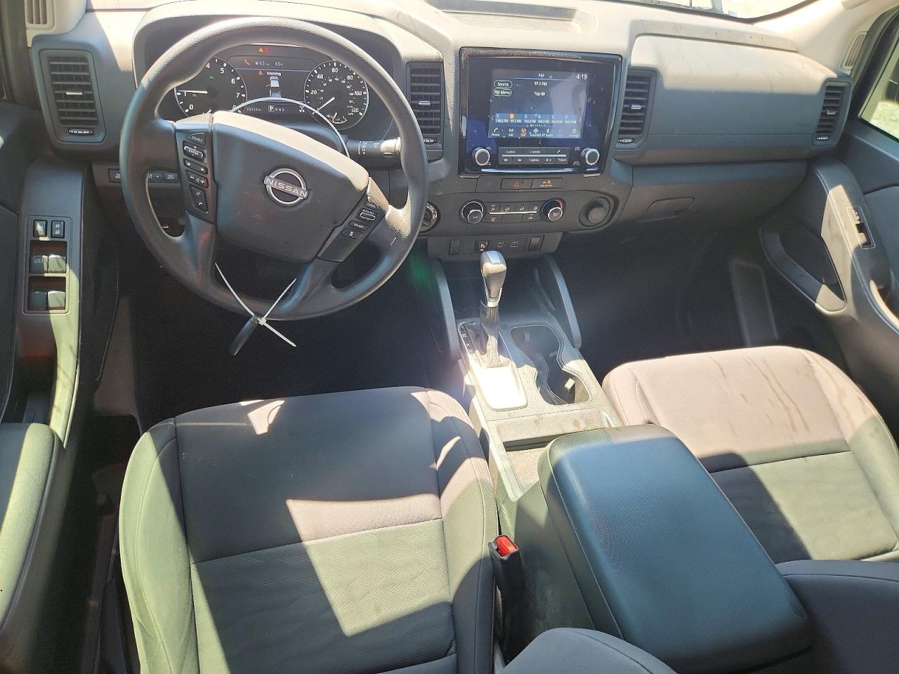 Nissan Frontier S
