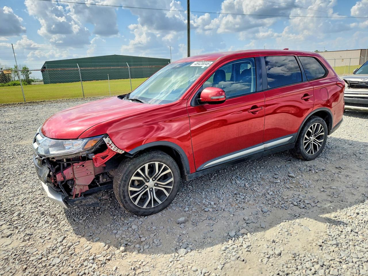 Salvage Mitsubishi Outlander Image