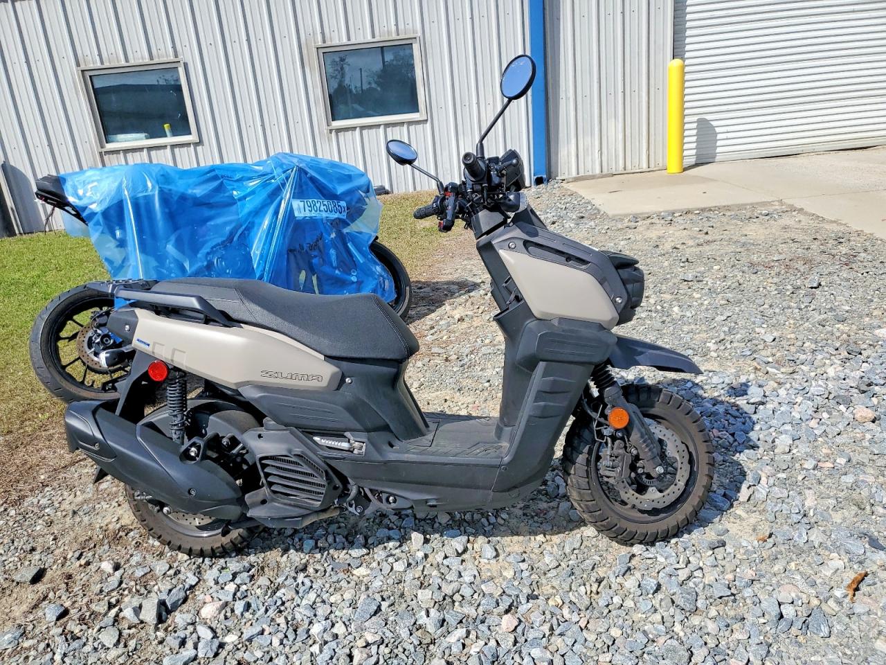 Salvage Yamaha Scooter Image