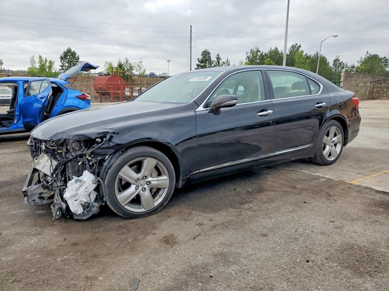 Salvage Lexus LS Image