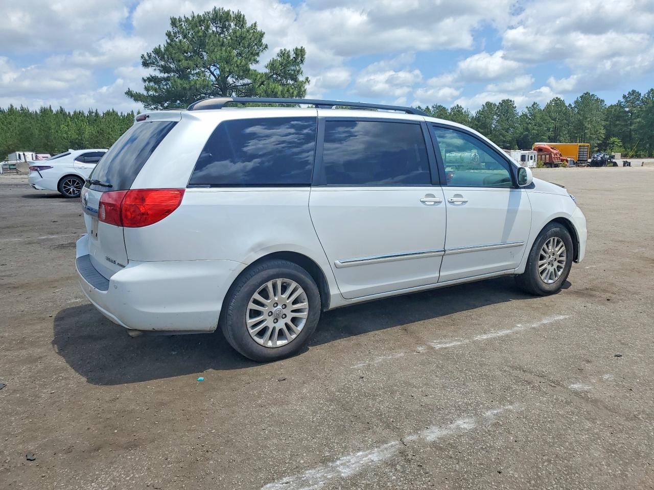 Toyota Sienna Xle Limited 7-passenger