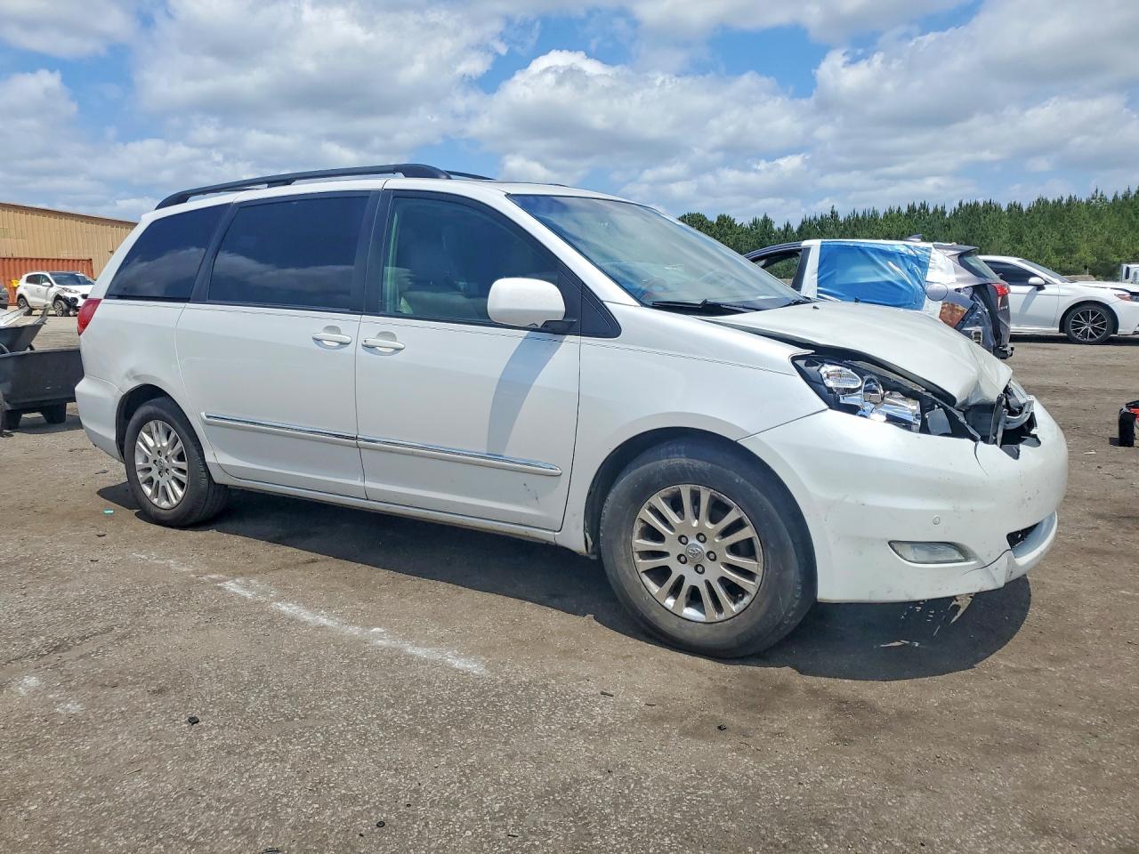 Toyota Sienna Xle Limited 7-passenger