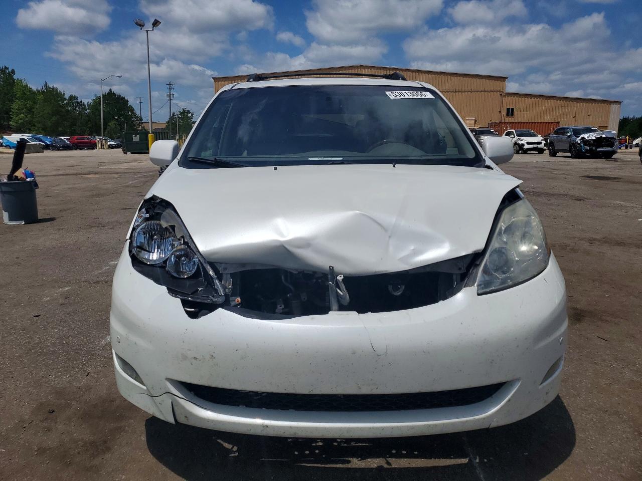 Toyota Sienna Xle Limited 7-passenger