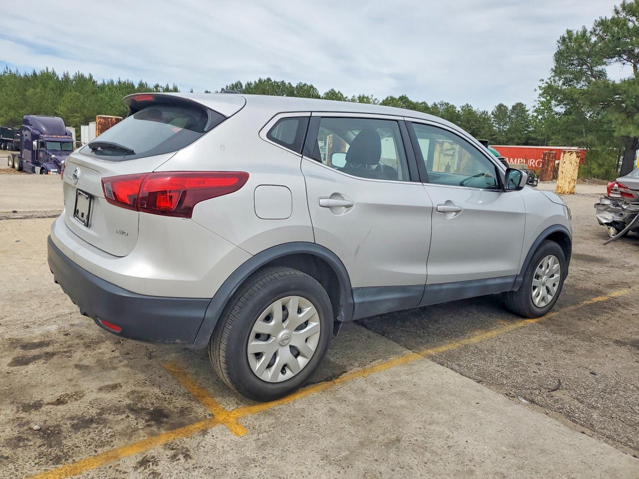 Nissan Rogue S