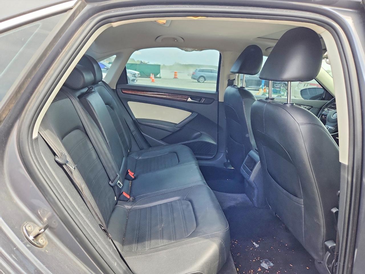 Volkswagen Passat Sel