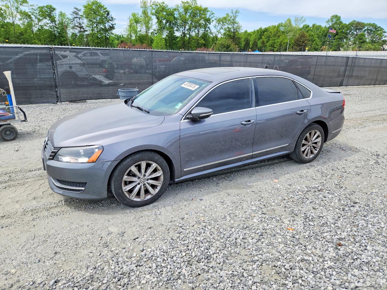 Salvage Volkswagen Passat Image
