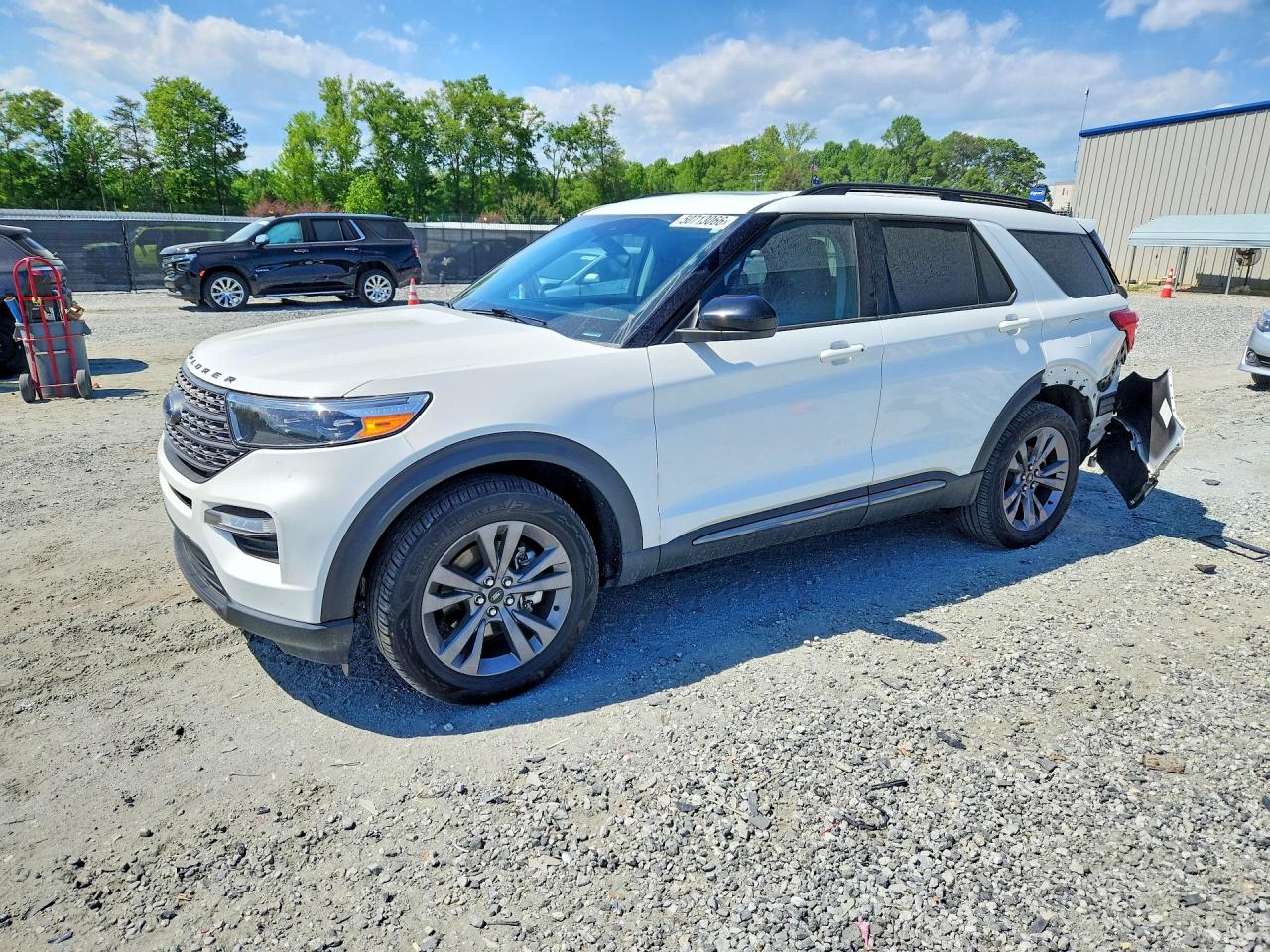Salvage Ford Explorer Image