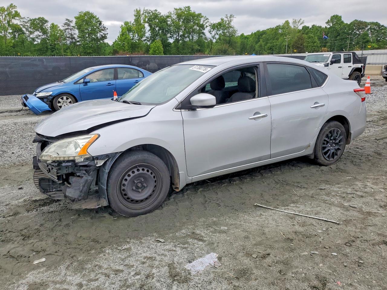 Salvage Nissan Sentra Image