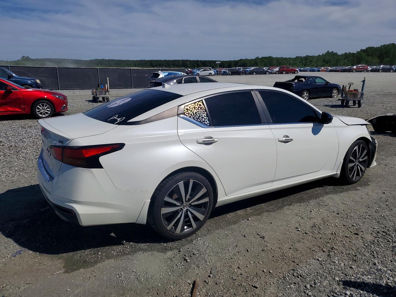 Nissan Altima Sr