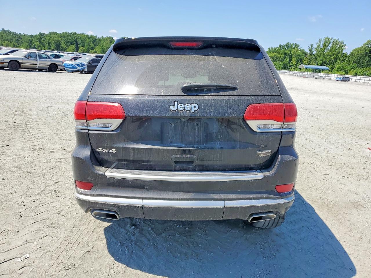 Jeep Grand Cherokee Summit