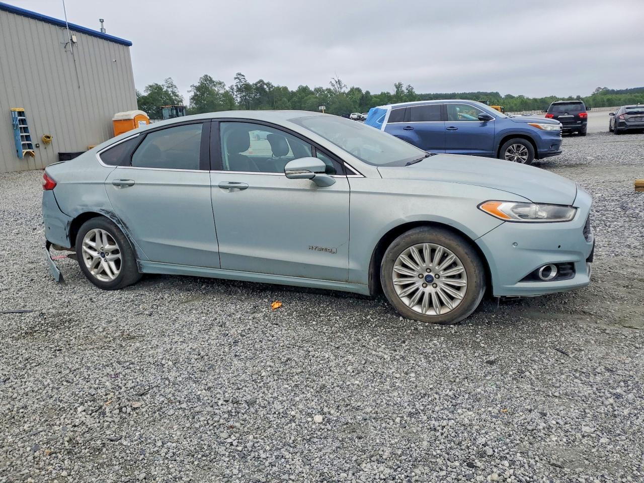 Ford Fusion Titanium Phev
