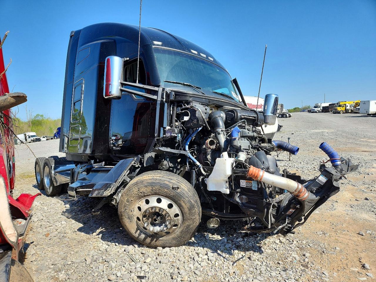 Salvage Kenworth Construction Image