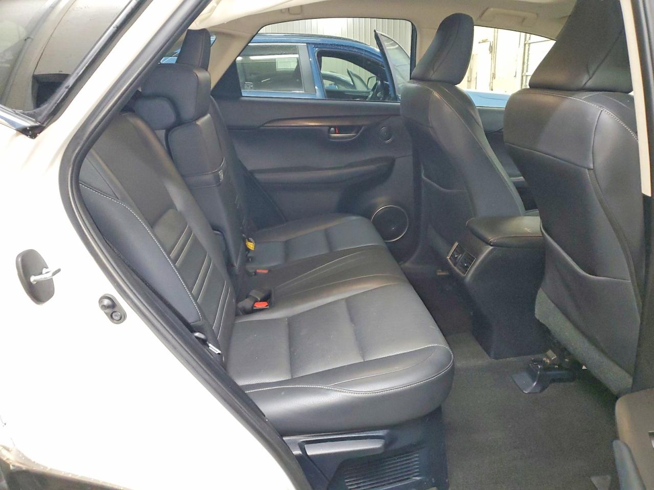 Lexus NX Base