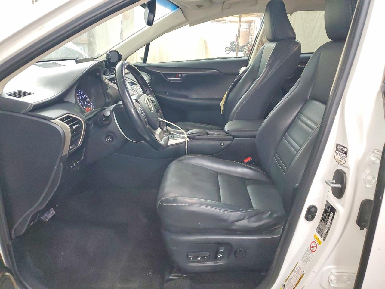 Lexus NX Base