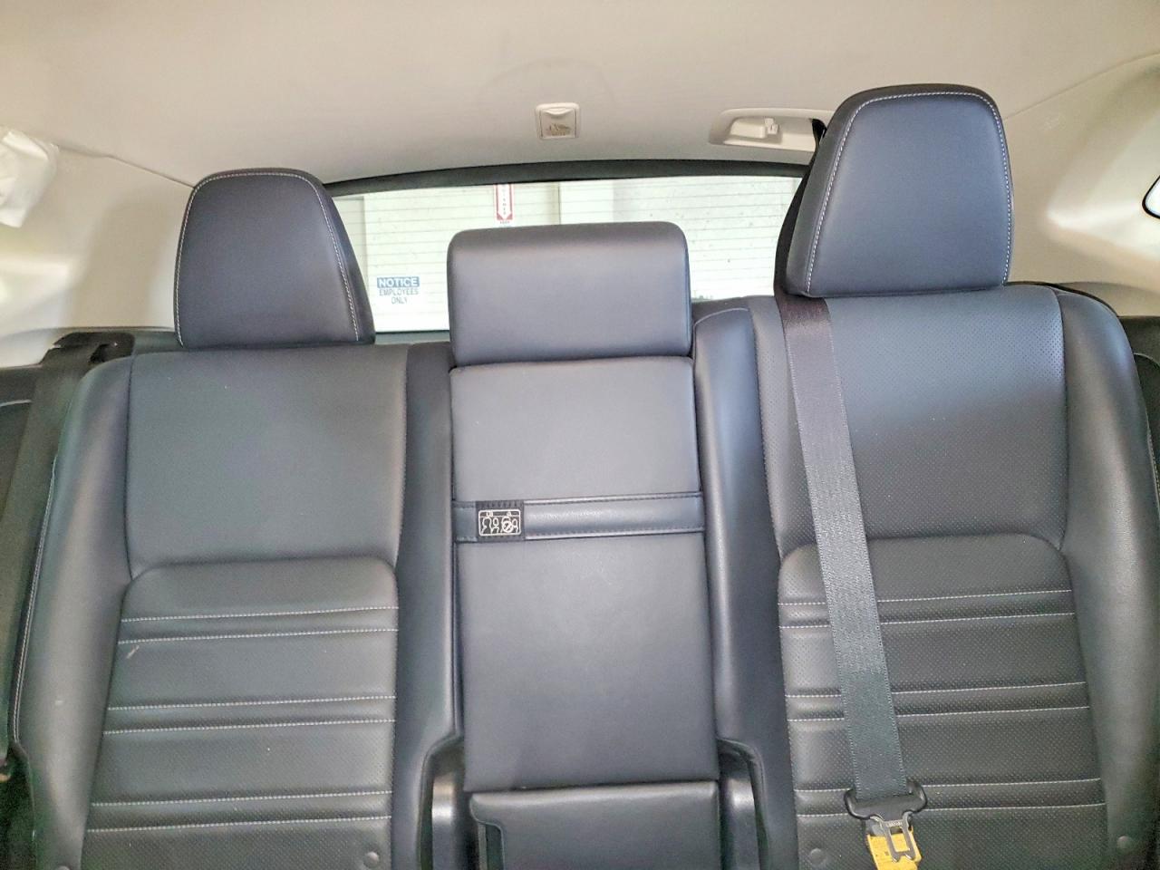 Lexus NX Base