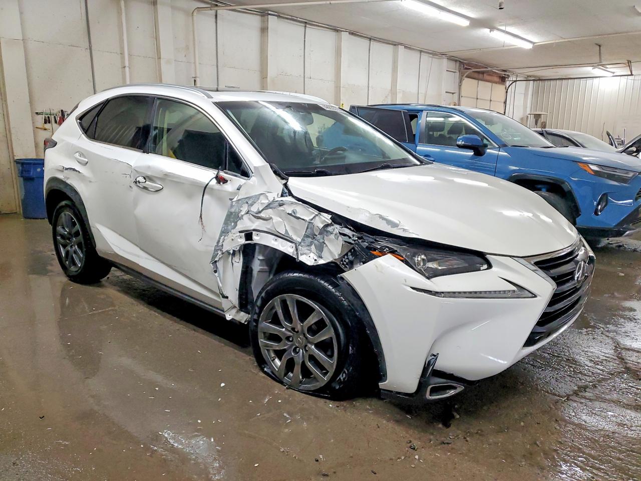Lexus NX Base