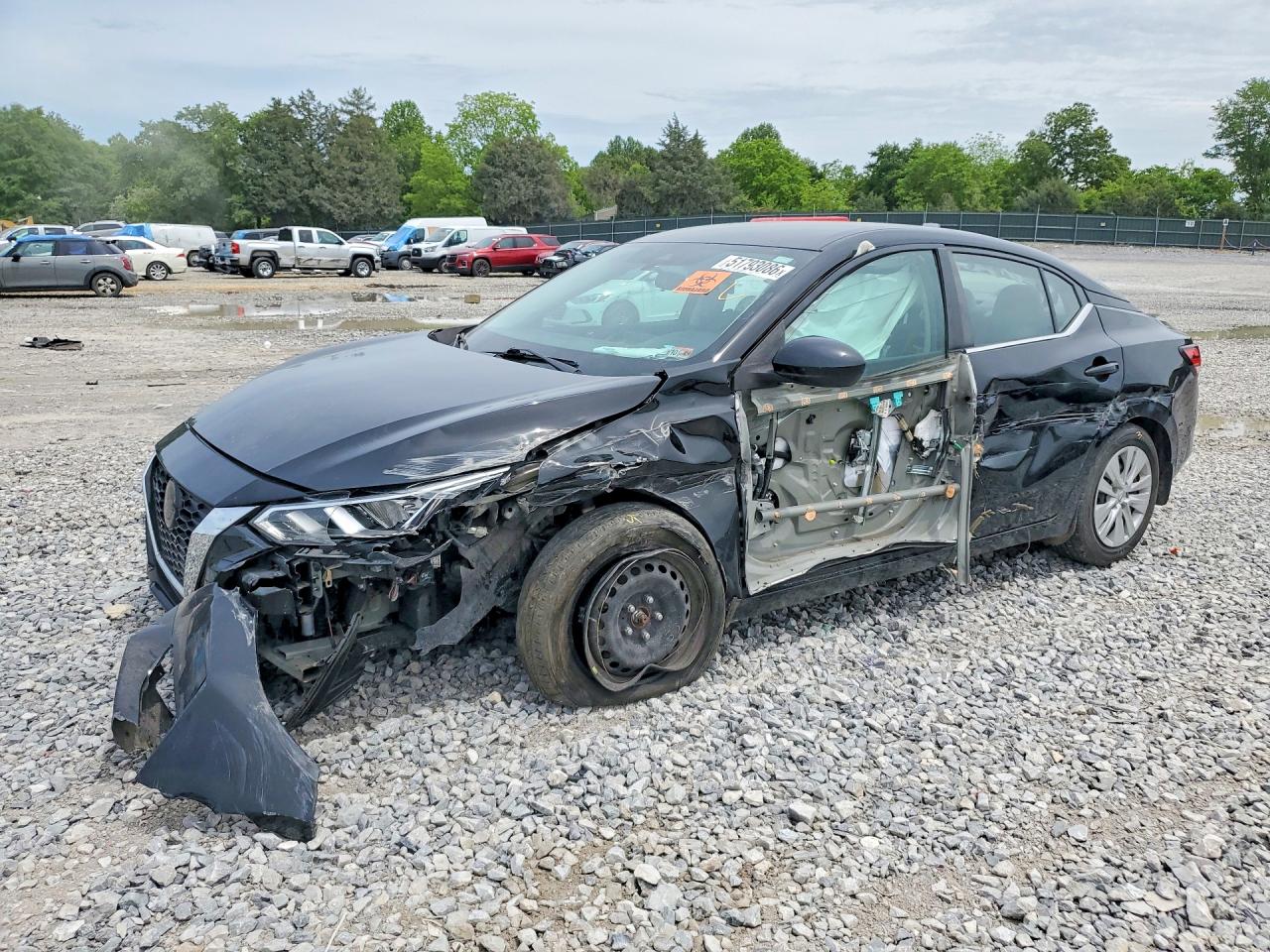 Salvage Nissan Sentra Image