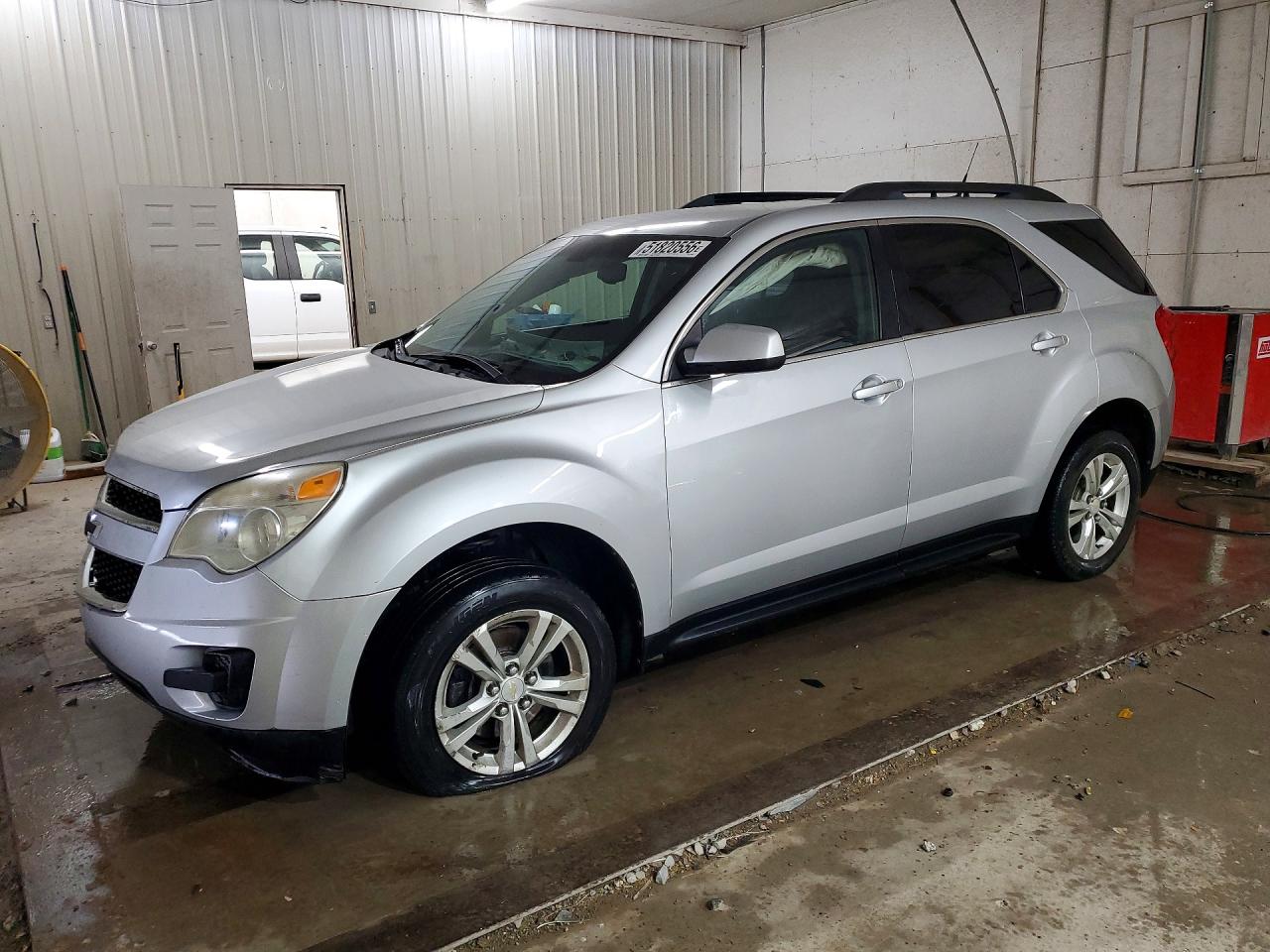 Salvage Chevrolet Equinox Image