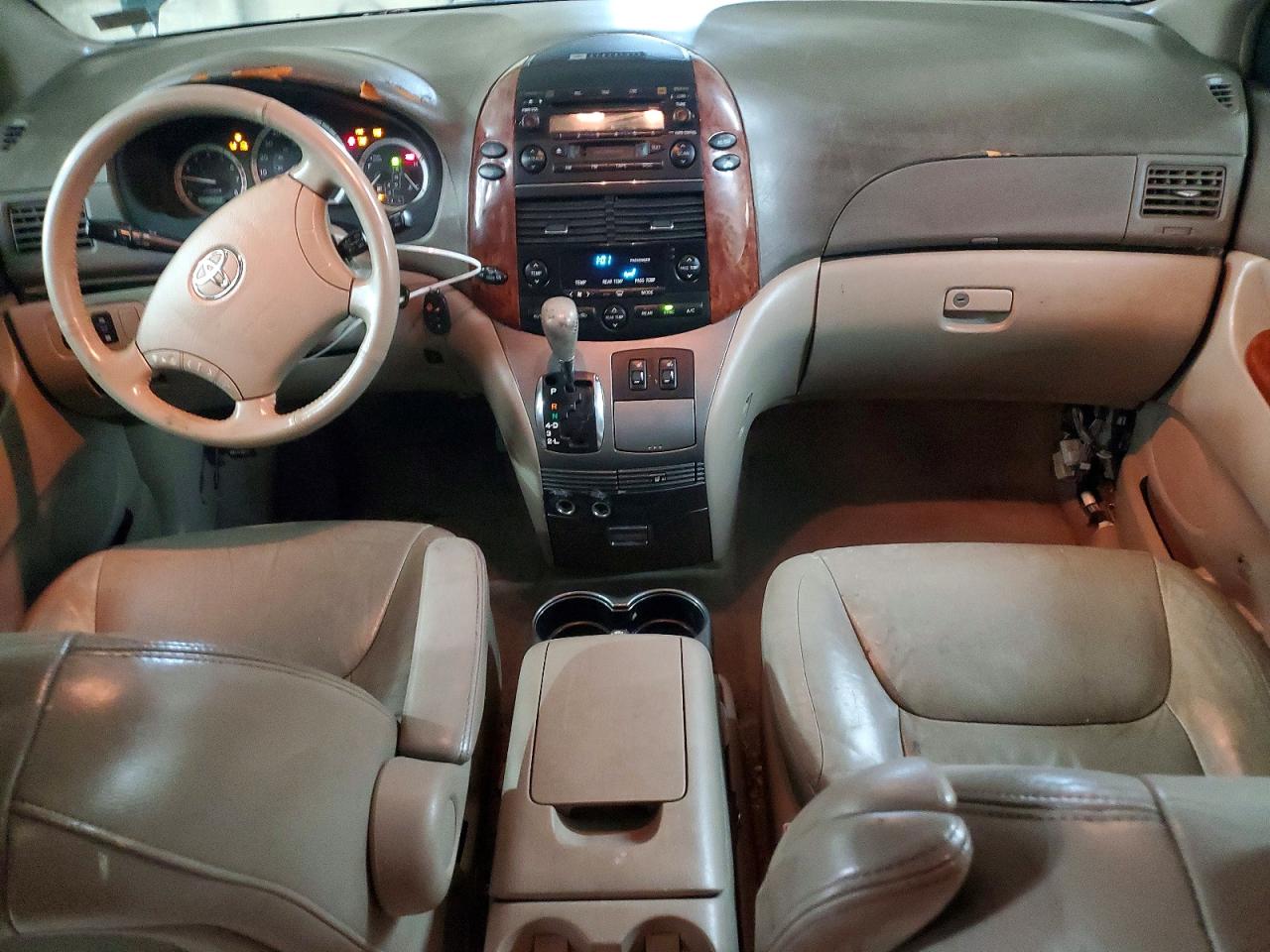 Toyota Sienna Xle 7 Passenger