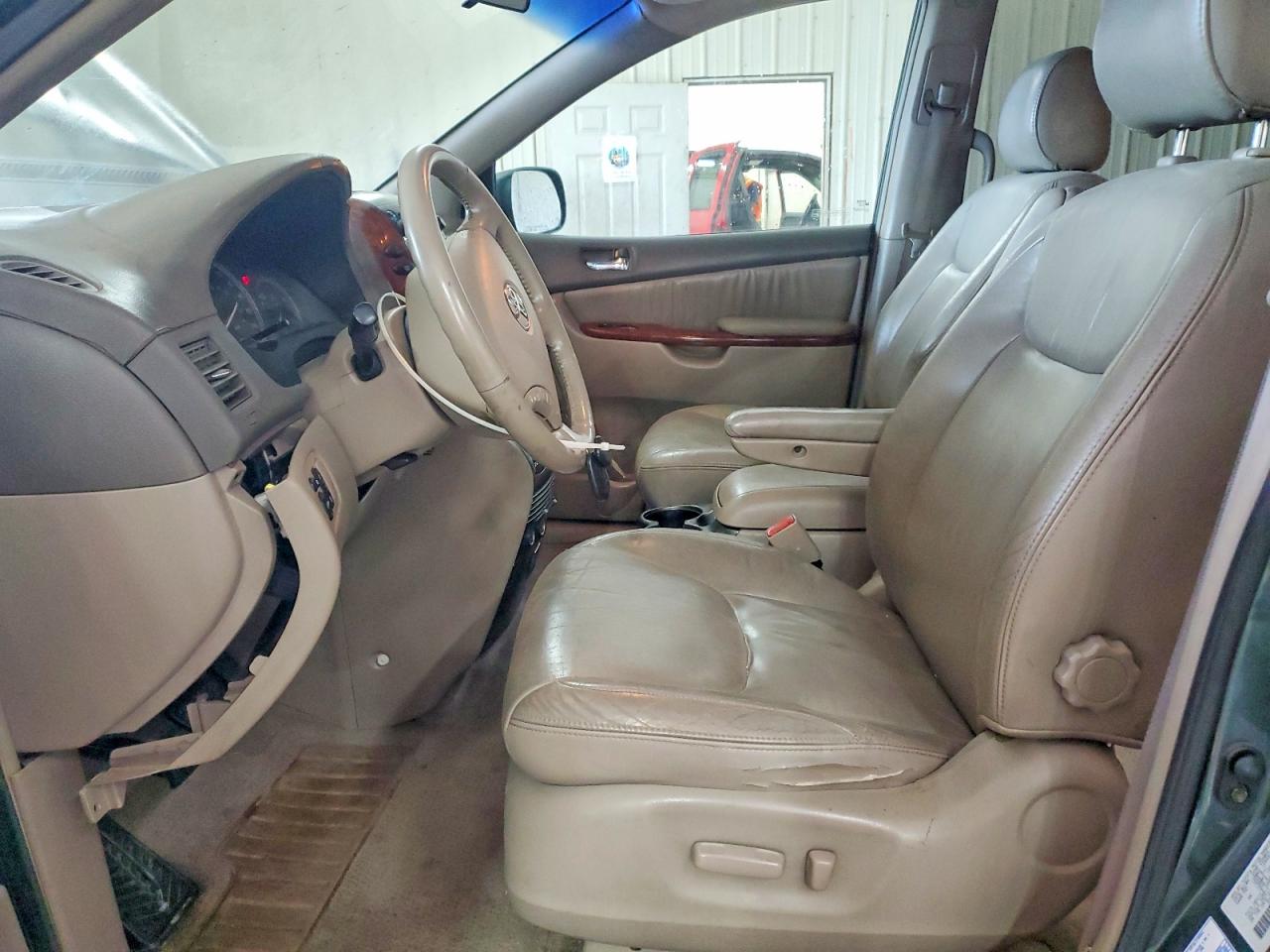Toyota Sienna Xle 7 Passenger