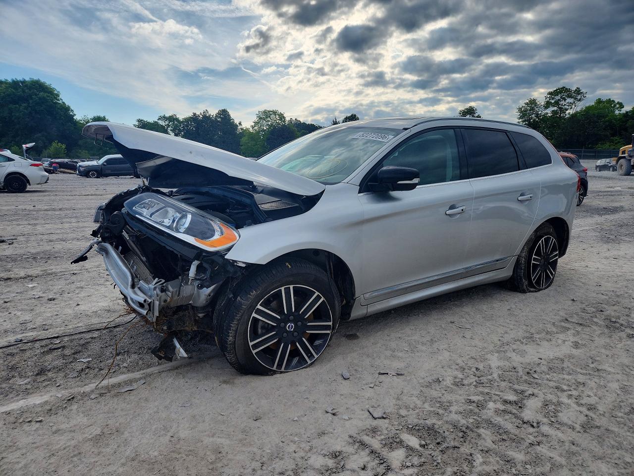 Salvage Volvo XC60 Image