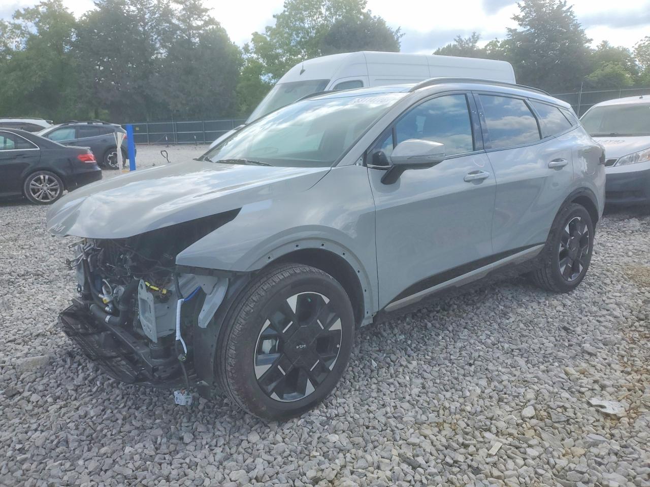Salvage Kia Sportage Image